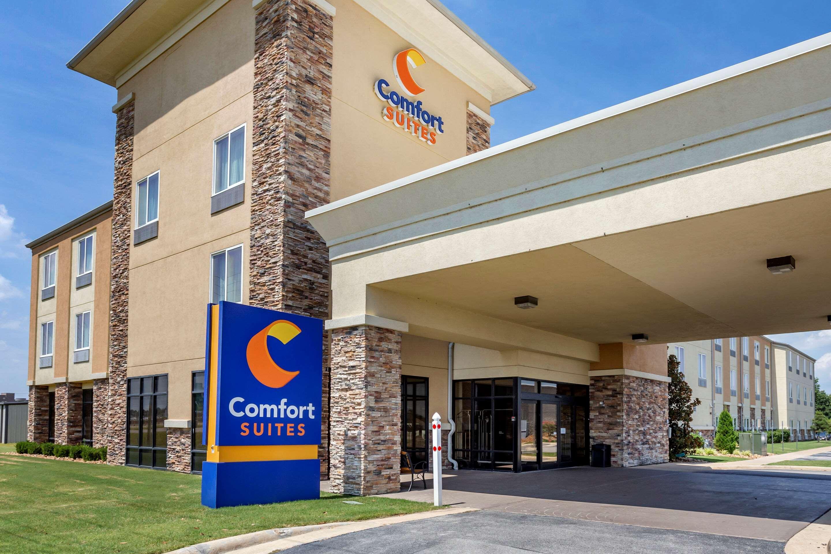 Comfort Suites Jonesboro University Area Exterior photo